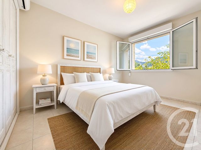 Appartement F3 à vendre - 3 pièces - 86.74 m2 - VENCE - 06 - PROVENCE-ALPES-COTE-D-AZUR - Century 21 Villas D'Azur