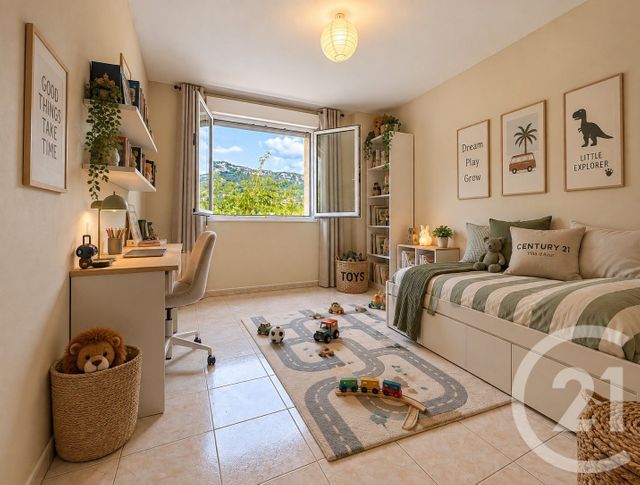 Appartement F3 à vendre - 3 pièces - 86.74 m2 - VENCE - 06 - PROVENCE-ALPES-COTE-D-AZUR - Century 21 Villas D'Azur