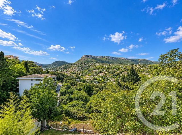 Appartement F3 à vendre - 3 pièces - 86.74 m2 - VENCE - 06 - PROVENCE-ALPES-COTE-D-AZUR - Century 21 Villas D'Azur