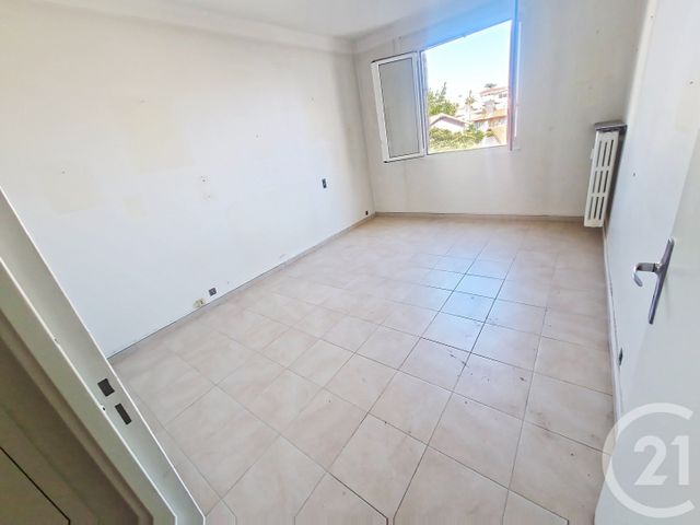 Appartement F3 à vendre - 3 pièces - 62.4 m2 - CAGNES SUR MER - 06 - PROVENCE-ALPES-COTE-D-AZUR - Century 21 Villas D'Azur