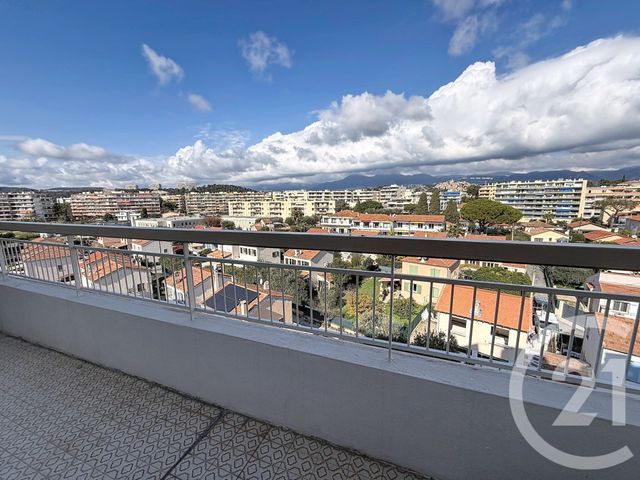 Appartement F3 à vendre - 3 pièces - 76.0 m2 - CAGNES SUR MER - 06 - PROVENCE-ALPES-COTE-D-AZUR - Century 21 Villas D'Azur