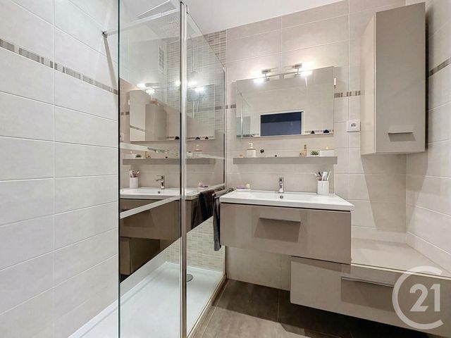 Appartement F3 à vendre - 3 pièces - 56.08 m2 - CAGNES SUR MER - 06 - PROVENCE-ALPES-COTE-D-AZUR - Century 21 Villas D'Azur