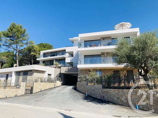 Appartement T3 à vendre - 3 pièces - 61.1 m2 - VENCE - 06 - PROVENCE-ALPES-COTE-D-AZUR - Century 21 Villas D'Azur