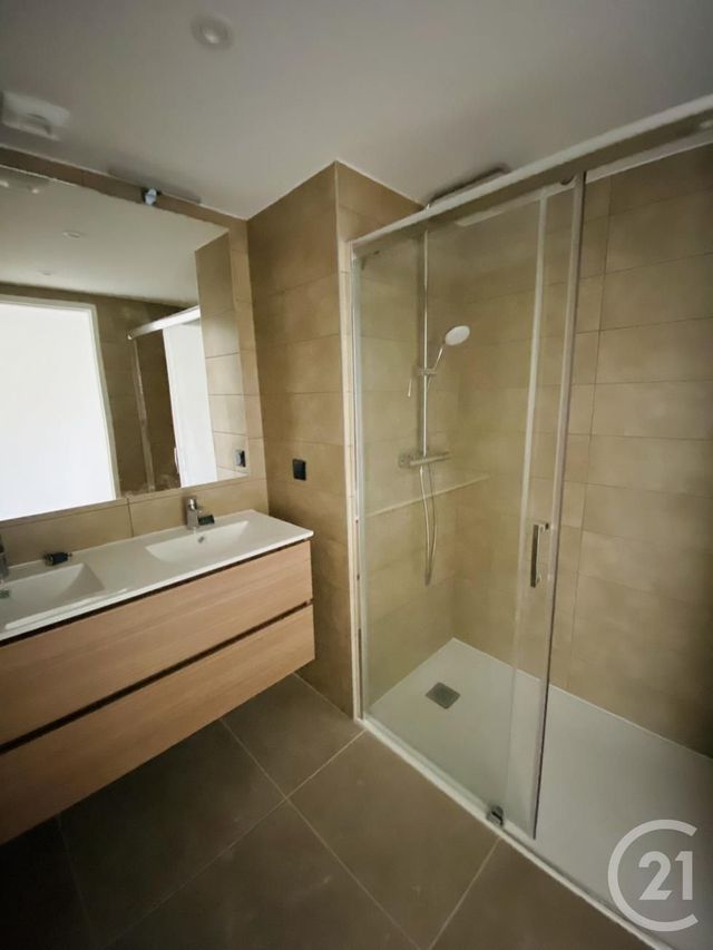 Appartement F2 bis à vendre - 2 pièces - 62.85 m2 - VENCE - 06 - PROVENCE-ALPES-COTE-D-AZUR - Century 21 Villas D'Azur