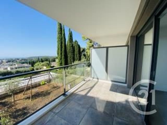 Appartement F2 bis à vendre - 2 pièces - 62.85 m2 - VENCE - 06 - PROVENCE-ALPES-COTE-D-AZUR - Century 21 Villas D'Azur