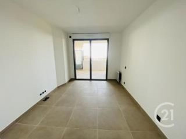 Appartement F2 bis à vendre - 2 pièces - 62.85 m2 - VENCE - 06 - PROVENCE-ALPES-COTE-D-AZUR - Century 21 Villas D'Azur