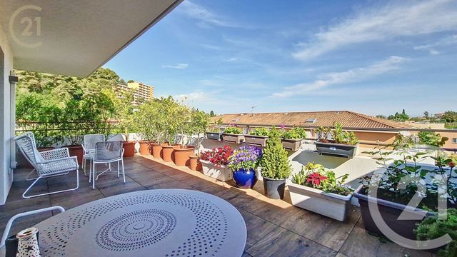 Appartement F3 bis à vendre - 3 pièces - 82.91 m2 - CAGNES SUR MER - 06 - PROVENCE-ALPES-COTE-D-AZUR - Century 21 Villas D'Azur