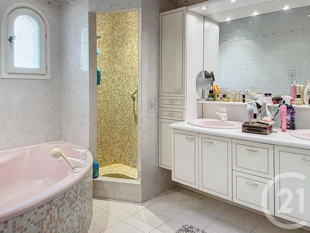 maison à vendre - 9 pièces - 203.26 m2 - VENCE - 06 - PROVENCE-ALPES-COTE-D-AZUR - Century 21 Villas D'Azur