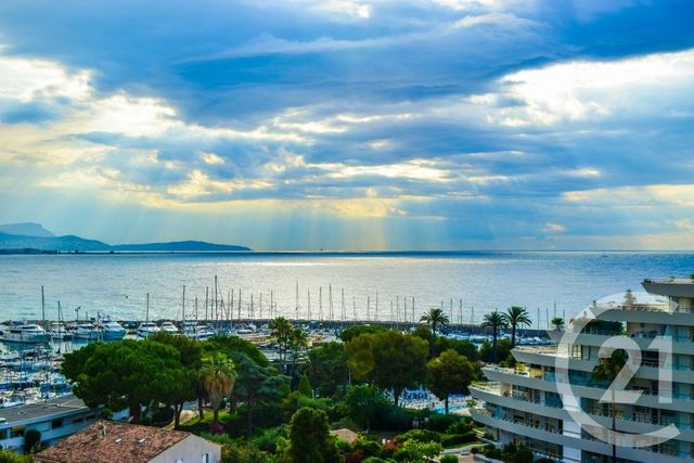 Appartement T4 à vendre - 4 pièces - 90.6 m2 - VILLENEUVE LOUBET - 06 - PROVENCE-ALPES-COTE-D-AZUR - Century 21 Villas D'Azur