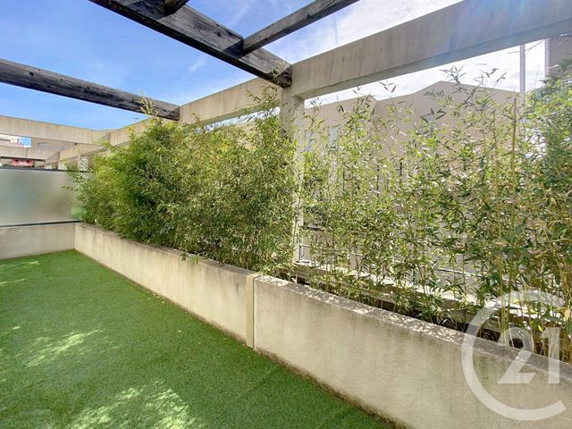 Appartement à vendre - 2 pièces - 47.88 m2 - VENCE - 06 - PROVENCE-ALPES-COTE-D-AZUR - Century 21 Villas D'Azur