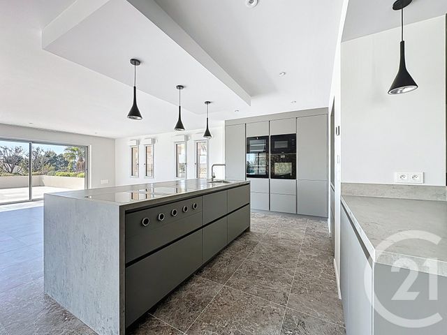 Appartement F4 à vendre - 4 pièces - 200.19 m2 - CAGNES SUR MER - 06 - PROVENCE-ALPES-COTE-D-AZUR - Century 21 Villas D'Azur