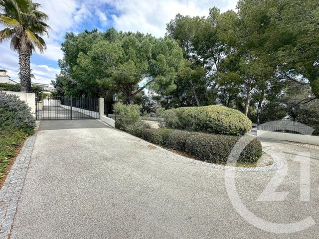 Appartement F4 à vendre - 4 pièces - 200.19 m2 - CAGNES SUR MER - 06 - PROVENCE-ALPES-COTE-D-AZUR - Century 21 Villas D'Azur