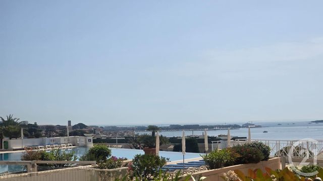 Appartement F2 à vendre - 2 pièces - 26.91 m2 - CANNES LA BOCCA - 06 - PROVENCE-ALPES-COTE-D-AZUR - Century 21 Villas D'Azur
