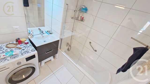 Appartement F3 bis à vendre - 3 pièces - 82.91 m2 - CAGNES SUR MER - 06 - PROVENCE-ALPES-COTE-D-AZUR - Century 21 Villas D'Azur