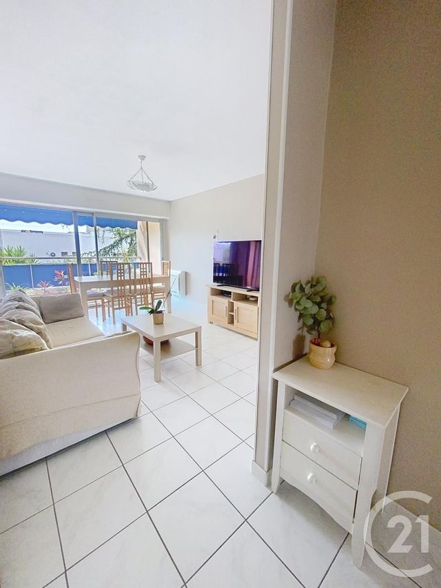 Appartement F3 à vendre - 3 pièces - 68.52 m2 - CANNES LA BOCCA - 06 - PROVENCE-ALPES-COTE-D-AZUR - Century 21 Villas D'Azur