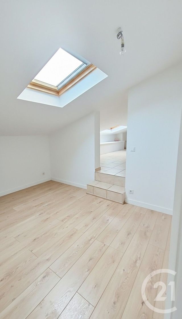 maison à vendre - 6 pièces - 172.76 m2 - CARROS - 06 - PROVENCE-ALPES-COTE-D-AZUR - Century 21 Villas D'Azur