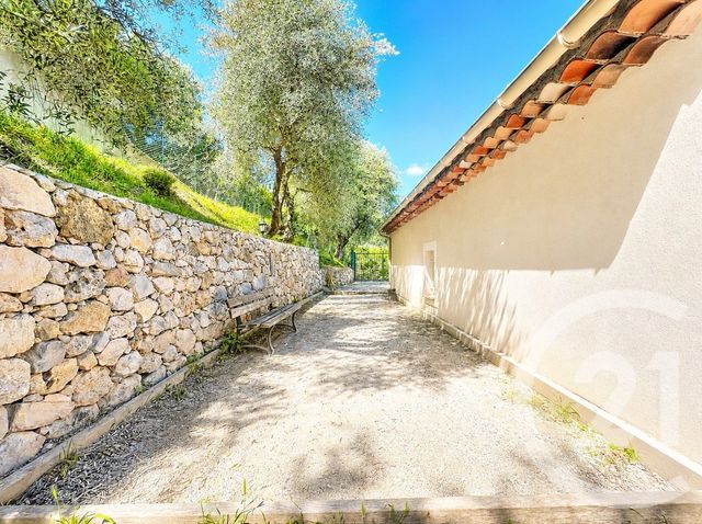maison à vendre - 6 pièces - 172.76 m2 - CARROS - 06 - PROVENCE-ALPES-COTE-D-AZUR - Century 21 Villas D'Azur