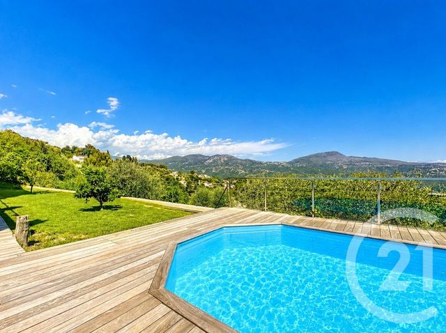 maison à vendre - 6 pièces - 172.76 m2 - CARROS - 06 - PROVENCE-ALPES-COTE-D-AZUR - Century 21 Villas D'Azur
