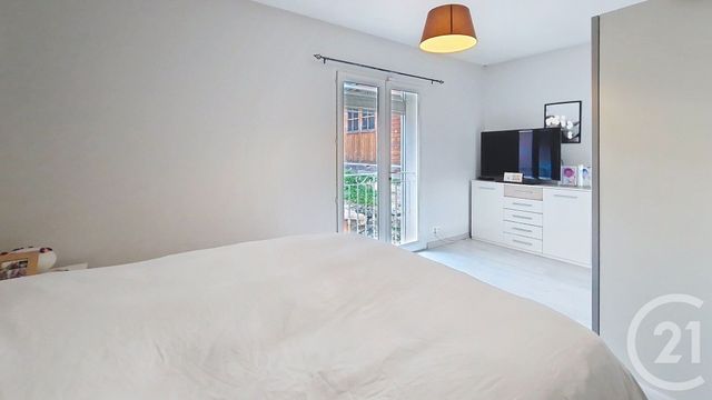 maison à vendre - 6 pièces - 172.76 m2 - CARROS - 06 - PROVENCE-ALPES-COTE-D-AZUR - Century 21 Villas D'Azur