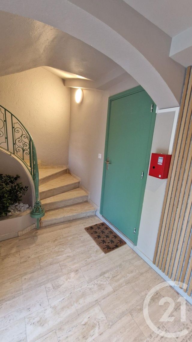 Appartement F4 à vendre - 4 pièces - 132.0 m2 - ST LAURENT DU VAR - 06 - PROVENCE-ALPES-COTE-D-AZUR - Century 21 Villas D'Azur