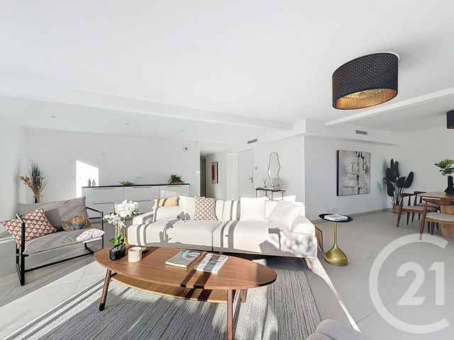 Appartement F4 à vendre - 4 pièces - 135.0 m2 - ST LAURENT DU VAR - 06 - PROVENCE-ALPES-COTE-D-AZUR - Century 21 Villas D'Azur
