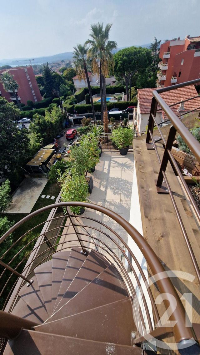 Appartement F4 à vendre - 4 pièces - 135.0 m2 - ST LAURENT DU VAR - 06 - PROVENCE-ALPES-COTE-D-AZUR - Century 21 Villas D'Azur