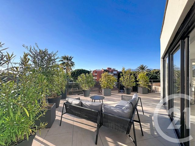 Appartement F4 à vendre - 4 pièces - 135.0 m2 - ST LAURENT DU VAR - 06 - PROVENCE-ALPES-COTE-D-AZUR - Century 21 Villas D'Azur