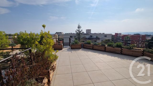 Appartement F4 à vendre - 4 pièces - 135.0 m2 - ST LAURENT DU VAR - 06 - PROVENCE-ALPES-COTE-D-AZUR - Century 21 Villas D'Azur