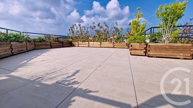 Appartement F4 à vendre - 4 pièces - 135.0 m2 - ST LAURENT DU VAR - 06 - PROVENCE-ALPES-COTE-D-AZUR - Century 21 Villas D'Azur