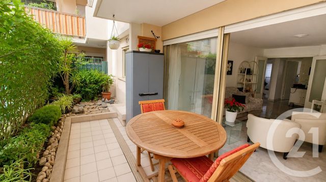 Appartement F2 à vendre - 2 pièces - 56.25 m2 - CAGNES SUR MER - 06 - PROVENCE-ALPES-COTE-D-AZUR - Century 21 Villas D'Azur