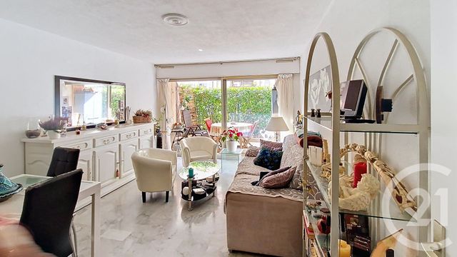 Appartement F2 à vendre - 2 pièces - 56.25 m2 - CAGNES SUR MER - 06 - PROVENCE-ALPES-COTE-D-AZUR - Century 21 Villas D'Azur
