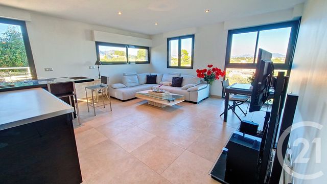maison à vendre - 5 pièces - 108.89 m2 - CAGNES SUR MER - 06 - PROVENCE-ALPES-COTE-D-AZUR - Century 21 Villas D'Azur