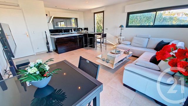 maison à vendre - 5 pièces - 108.89 m2 - CAGNES SUR MER - 06 - PROVENCE-ALPES-COTE-D-AZUR - Century 21 Villas D'Azur