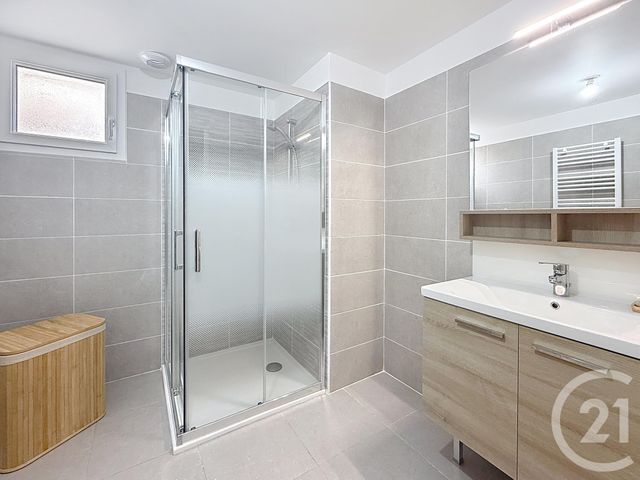 Appartement F3 à vendre - 3 pièces - 71.0 m2 - 06 - PROVENCE-ALPES-COTE-D-AZUR - Century 21 Villas D'Azur