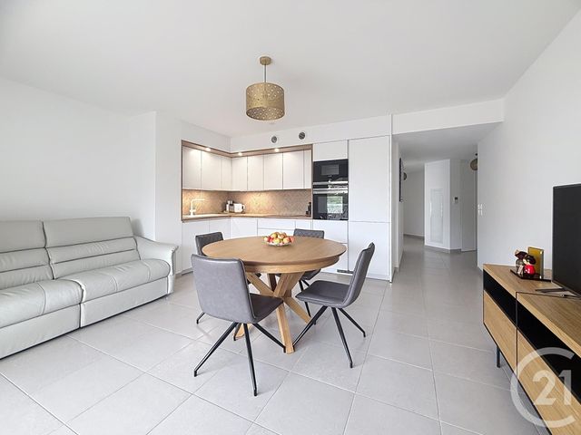 Appartement F3 à vendre - 3 pièces - 71.0 m2 - CAGNES SUR MER - 06 - PROVENCE-ALPES-COTE-D-AZUR - Century 21 Villas D'Azur