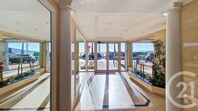 Appartement F3 à vendre - 3 pièces - 64.88 m2 - JUAN LES PINS - 06 - PROVENCE-ALPES-COTE-D-AZUR - Century 21 Villas D'Azur