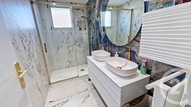 Appartement F3 à vendre - 3 pièces - 64.88 m2 - JUAN LES PINS - 06 - PROVENCE-ALPES-COTE-D-AZUR - Century 21 Villas D'Azur