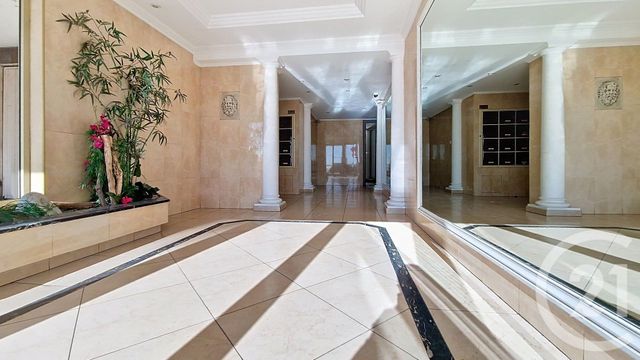 Appartement F3 à vendre - 3 pièces - 64.88 m2 - JUAN LES PINS - 06 - PROVENCE-ALPES-COTE-D-AZUR - Century 21 Villas D'Azur