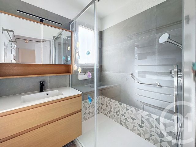 Appartement F3 à louer - 3 pièces - 62.83 m2 - CAGNES SUR MER - 06 - PROVENCE-ALPES-COTE-D-AZUR - Century 21 Villas D'Azur