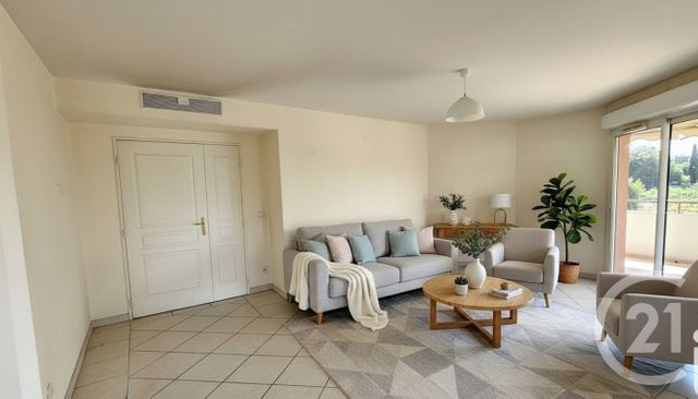 Appartement F4 à vendre - 3 pièces - 84.07 m2 - CAGNES SUR MER - 06 - PROVENCE-ALPES-COTE-D-AZUR - Century 21 Villas D'Azur