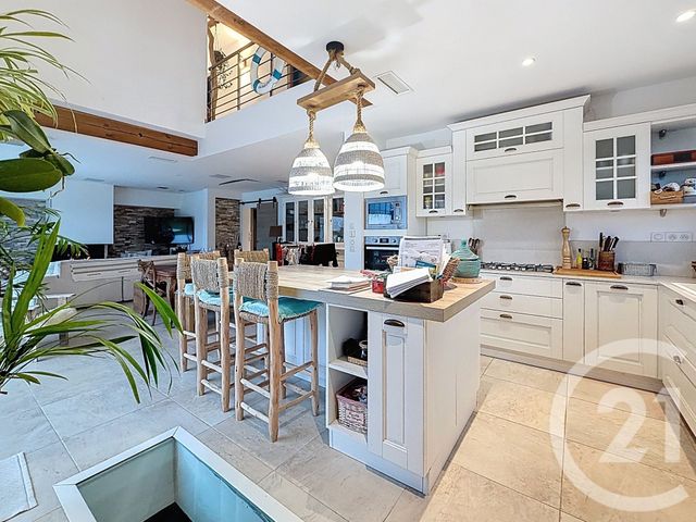 maison à vendre - 5 pièces - 201.55 m2 - LA GAUDE - 06 - PROVENCE-ALPES-COTE-D-AZUR - Century 21 Villas D'Azur