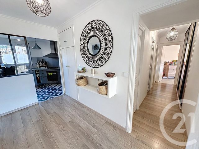 Appartement à vendre - 4 pièces - 77.27 m2 - CAGNES SUR MER - 06 - PROVENCE-ALPES-COTE-D-AZUR - Century 21 Villas D'Azur