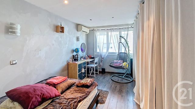 Appartement F3 bis à vendre - 4 pièces - 87.34 m2 - ST LAURENT DU VAR - 06 - PROVENCE-ALPES-COTE-D-AZUR - Century 21 Villas D'Azur