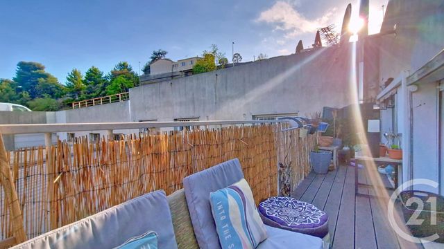 Appartement F3 bis à vendre - 4 pièces - 87.34 m2 - ST LAURENT DU VAR - 06 - PROVENCE-ALPES-COTE-D-AZUR - Century 21 Villas D'Azur