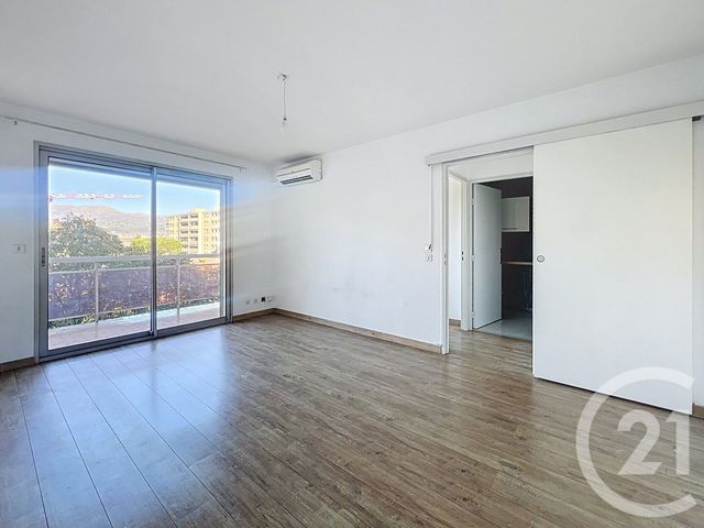 Appartement F2 à louer - 2 pièces - 40.22 m2 - CAGNES SUR MER - 06 - PROVENCE-ALPES-COTE-D-AZUR - Century 21 Villas D'Azur