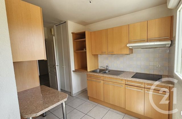 Appartement F4 à vendre - 4 pièces - 84.07 m2 - CAGNES SUR MER - 06 - PROVENCE-ALPES-COTE-D-AZUR - Century 21 Villas D'Azur