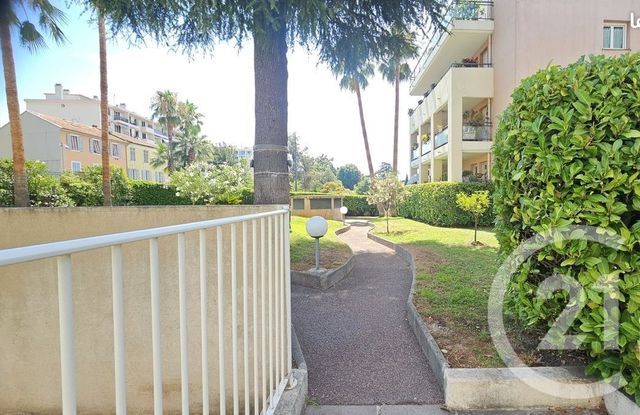 Appartement F4 à vendre - 4 pièces - 84.07 m2 - CAGNES SUR MER - 06 - PROVENCE-ALPES-COTE-D-AZUR - Century 21 Villas D'Azur