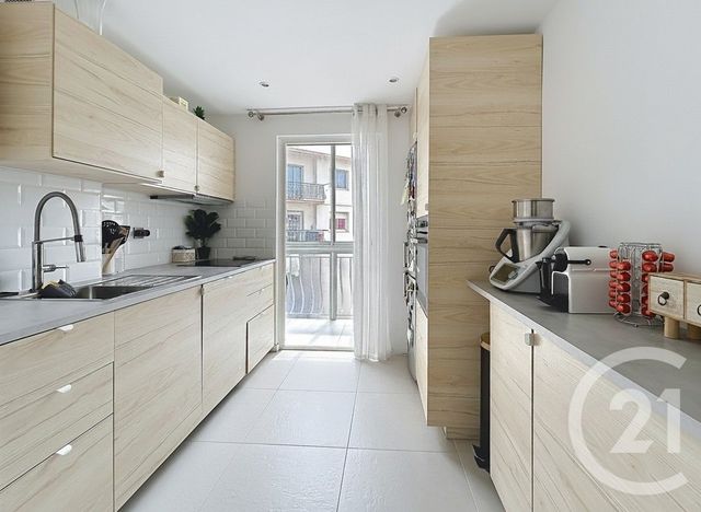 Appartement F3 à vendre - 3 pièces - 57.09 m2 - CAGNES SUR MER - 06 - PROVENCE-ALPES-COTE-D-AZUR - Century 21 Villas D'Azur