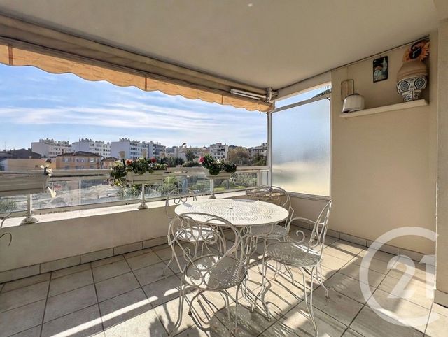 Appartement T4 à vendre - 4 pièces - 79.5 m2 - CAGNES SUR MER - 06 - PROVENCE-ALPES-COTE-D-AZUR - Century 21 Villas D'Azur
