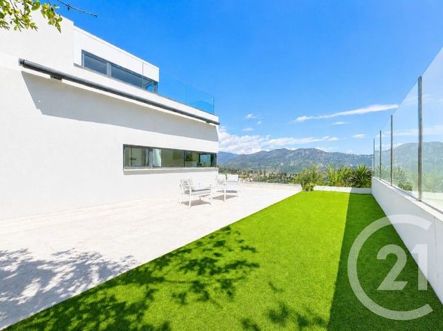 maison à vendre - 4 pièces - 153.27 m2 - CARROS - 06 - PROVENCE-ALPES-COTE-D-AZUR - Century 21 Villas D'Azur
